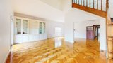 https://images.listonce.com.au/custom/160x/listings/11-courang-road-glen-iris-vic-3146/760/01741760_img_02.jpg?IYCcrTl5FE8