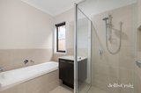https://images.listonce.com.au/custom/160x/listings/11-croce-avenue-wollert-vic-3750/827/01735827_img_10.jpg?zGqFZEGWgqg
