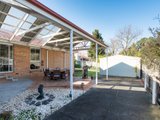 https://images.listonce.com.au/custom/160x/listings/11-derriman-court-mooroolbark-vic-3138/271/01524271_img_09.jpg?6InuEBrwfnQ