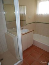 https://images.listonce.com.au/custom/160x/listings/11-doubell-close-glen-waverley-vic-3150/716/01820716_img_07.jpg?0DJ4njcsO04