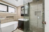 https://images.listonce.com.au/custom/160x/listings/11-ealing-court-glen-waverley-vic-3150/331/01189331_img_10.jpg?7pKqPE0pWHk