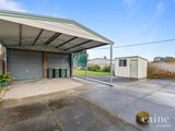 https://images.listonce.com.au/custom/160x/listings/11-edgar-street-wendouree-vic-3355/679/01576679_img_12.jpg?7y57dbin2dg