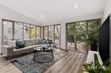 https://images.listonce.com.au/custom/160x/listings/11-elana-court-croydon-north-vic-3136/116/01822116_img_07.jpg?iVy5GhGi2cA