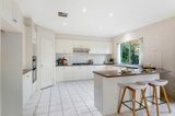 https://images.listonce.com.au/custom/160x/listings/11-emma-court-mount-waverley-vic-3149/794/01189794_img_03.jpg?Xwwbee3QaKM