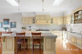 https://images.listonce.com.au/custom/160x/listings/11-emu-avenue-altona-vic-3018/821/01985821_img_15.jpg?FvtujQ_8Jr4