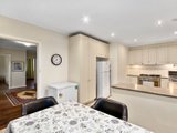 https://images.listonce.com.au/custom/160x/listings/11-esther-crescent-mooroolbark-vic-3138/425/01524425_img_05.jpg?50efYOQ3C-A