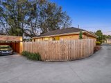 https://images.listonce.com.au/custom/160x/listings/11-esther-crescent-mooroolbark-vic-3138/425/01524425_img_13.jpg?PmHCruYqthQ