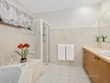 https://images.listonce.com.au/custom/160x/listings/11-forest-court-templestowe-vic-3106/041/01117041_img_07.jpg?Z4hica64lOA
