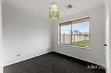 https://images.listonce.com.au/custom/160x/listings/11-fulton-retreat-sunshine-north-vic-3020/283/01982283_img_08.jpg?g7PaBCq0LhA