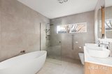 https://images.listonce.com.au/custom/160x/listings/11-geelong-road-barwon-heads-vic-3227/978/01931978_img_11.jpg?LLFii_YpCAk