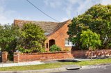 https://images.listonce.com.au/custom/160x/listings/11-gilbert-grove-bentleigh-vic-3204/989/01989989_img_10.jpg?EHUNFolhuNE