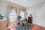 https://images.listonce.com.au/custom/160x/listings/11-glen-court-glen-waverley-vic-3150/769/01295769_img_21.jpg?jXEaB1TTJmw