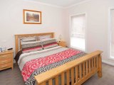 https://images.listonce.com.au/custom/160x/listings/11-glengarry-court-drysdale-vic-3222/259/01699259_img_07.jpg?M0nX7-VNWG4