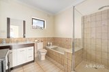 https://images.listonce.com.au/custom/160x/listings/11-goble-street-niddrie-vic-3042/204/01969204_img_07.jpg?g5FADoRU_9A