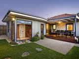https://images.listonce.com.au/custom/160x/listings/11-godfrey-street-east-geelong-vic-3219/654/01699654_img_08.jpg?CxdHFOZxi8k
