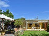 https://images.listonce.com.au/custom/160x/listings/11-godfrey-street-east-geelong-vic-3219/987/01698987_img_09.jpg?kv8IbmSaGUA
