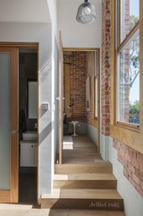 https://images.listonce.com.au/custom/160x/listings/11-goodwood-street-richmond-vic-3121/571/00874571_img_08.jpg?1dlMTG72cdc