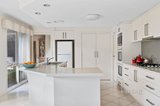 https://images.listonce.com.au/custom/160x/listings/11-green-gully-court-st-helena-vic-3088/372/01437372_img_05.jpg?HK9fat7QM-k