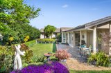 https://images.listonce.com.au/custom/160x/listings/11-green-gully-court-st-helena-vic-3088/372/01437372_img_19.jpg?Y1QFsf0WVaA