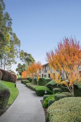 https://images.listonce.com.au/custom/160x/listings/11-henley-bridge-road-chirnside-park-vic-3116/263/01522263_img_02.jpg?ggrspYBtN-4