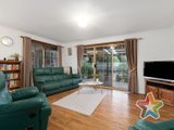 https://images.listonce.com.au/custom/160x/listings/11-honeysuckle-walk-croydon-south-vic-3136/629/01525629_img_02.jpg?JVIyLnXLUV8