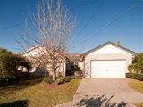 https://images.listonce.com.au/custom/160x/listings/11-houston-court-box-hill-south-vic-3128/924/01743924_img_07.jpg?iW-Pg2dCVWM