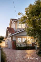 https://images.listonce.com.au/custom/160x/listings/11-inglisby-road-mont-albert-vic-3127/204/01872204_img_24.jpg?NDy5hHWkWbw