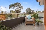 https://images.listonce.com.au/custom/160x/listings/11-jubilee-street-newport-vic-3015/075/01200075_img_12.jpg?HneeEBpN_0g