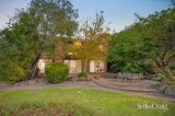 https://images.listonce.com.au/custom/160x/listings/11-kalimna-crescent-doncaster-vic-3108/820/01936820_img_08.jpg?eovs_1oZhTE