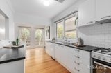 https://images.listonce.com.au/custom/160x/listings/11-kemp-avenue-mount-waverley-vic-3149/865/01813865_img_04.jpg?mTVlVHVLYKA