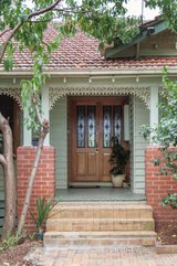 https://images.listonce.com.au/custom/160x/listings/11-killarra-avenue-camberwell-vic-3124/387/01191387_img_02.jpg?iJQzGetoTTM