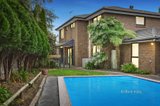 https://images.listonce.com.au/custom/160x/listings/11-kippax-court-mount-waverley-vic-3149/465/01268465_img_12.jpg?6EA2fefNxy0