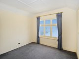 https://images.listonce.com.au/custom/160x/listings/11-laurel-bank-parade-newtown-vic-3220/164/01699164_img_08.jpg?RJLMIPjNPFM