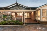 https://images.listonce.com.au/custom/160x/listings/11-lesay-drive-st-helena-vic-3088/404/01942404_img_17.jpg?3RHXI1CeNms