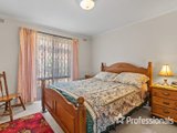 https://images.listonce.com.au/custom/160x/listings/11-levendale-avenue-mooroolbark-vic-3138/771/01525771_img_09.jpg?Zs3ovamUcYM