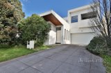 https://images.listonce.com.au/custom/160x/listings/11-linnaker-place-kew-vic-3101/744/01532744_img_01.jpg?VAakRDCquYI