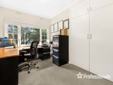 https://images.listonce.com.au/custom/160x/listings/11-loch-street-kilsyth-vic-3137/861/01525861_img_09.jpg?DIQCPMQV8Cc