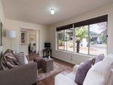 https://images.listonce.com.au/custom/160x/listings/11-lockhart-court-kilsyth-vic-3137/166/01524166_img_03.jpg?X7tSg_jd0Ek