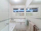 https://images.listonce.com.au/custom/160x/listings/11-lockhart-court-kilsyth-vic-3137/166/01524166_img_12.jpg?ZDN3n9LQrIM