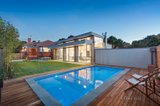 https://images.listonce.com.au/custom/160x/listings/11-logan-street-canterbury-vic-3126/798/00352798_img_13.jpg?GVPrQxVtvv8