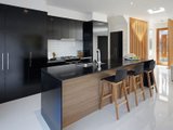 https://images.listonce.com.au/custom/160x/listings/11-margaret-street-newport-vic-3015/269/01202269_img_03.jpg?CXRtKL6Mofo