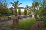 https://images.listonce.com.au/custom/160x/listings/11-melissa-court-mooroolbark-vic-3138/380/01871380_img_01.jpg?FlOo2y8j5h8