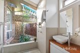 https://images.listonce.com.au/custom/160x/listings/11-mulberry-court-eltham-vic-3095/816/01781816_img_11.jpg?L3QOerjCpSE