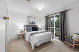 https://images.listonce.com.au/custom/160x/listings/11-nandina-street-forest-hill-vic-3131/082/01269082_img_04.jpg?Gqqj-TsaSBw