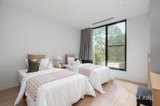 https://images.listonce.com.au/custom/160x/listings/11-nepean-street-glen-iris-vic-3146/816/01702816_img_21.jpg?82LA4jjtOJY