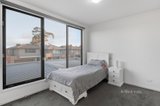 https://images.listonce.com.au/custom/160x/listings/11-newstead-drive-doreen-vic-3754/200/01590200_img_11.jpg?9gAPgtYrEHU