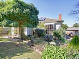 https://images.listonce.com.au/custom/160x/listings/11-niel-street-croydon-vic-3136/293/01525293_img_01.jpg?5VT5TQTABzw