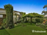 https://images.listonce.com.au/custom/160x/listings/11-nuraylia-avenue-croydon-vic-3136/936/01525936_img_01.jpg?4DQI9_YaLY8