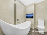 https://images.listonce.com.au/custom/160x/listings/11-nuraylia-avenue-croydon-vic-3136/936/01525936_img_09.jpg?xCOgpB0sOKs