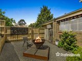 https://images.listonce.com.au/custom/160x/listings/11-nuraylia-avenue-croydon-vic-3136/936/01525936_img_11.jpg?PhR9_JrWWCM